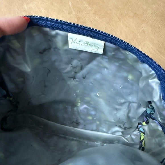 Vera Bradley Indigo Pop Blue Flowers Large Waterproof Cosmetic Travel Zip Bag - Picture 4 of 6